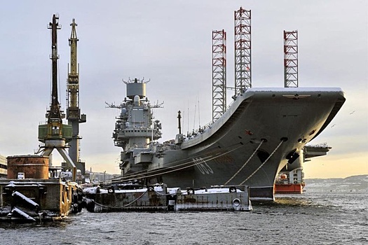 ТАСС: Авианосец "Адмирал Кузнецов" могут передать флоту в конце 2024 года