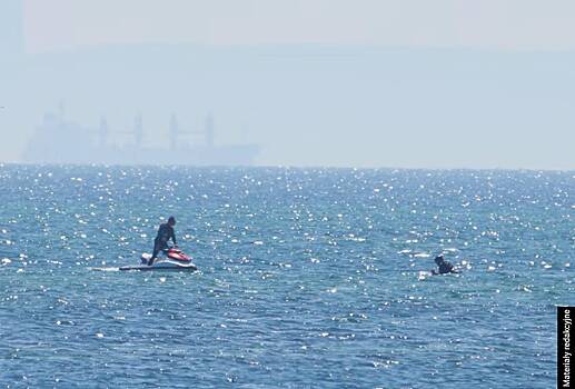 Дуда упал в море