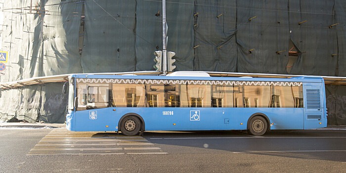 Названа предварительная причина взрыва баллона на крыше автобуса в Москве