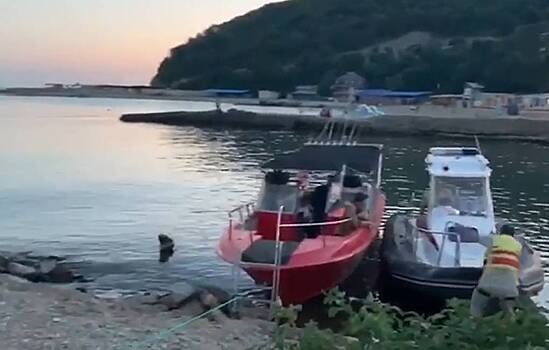 Голубая бухта смерти: в Черном море перевернулся катер
