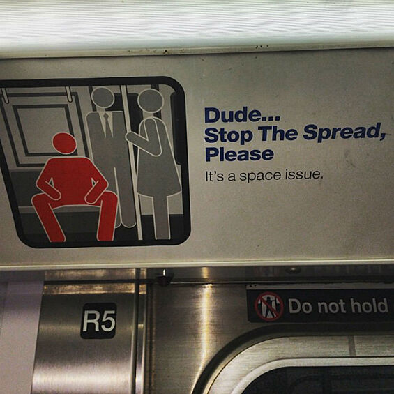 В нью-йоркском метро придумали оригинальный способ отвадить мужчин сидеть с широко расставленными ногами. Теперь за это штрафуют и даже арестовывают. Самые странные запреты в мире — в нашей фотогалерее.