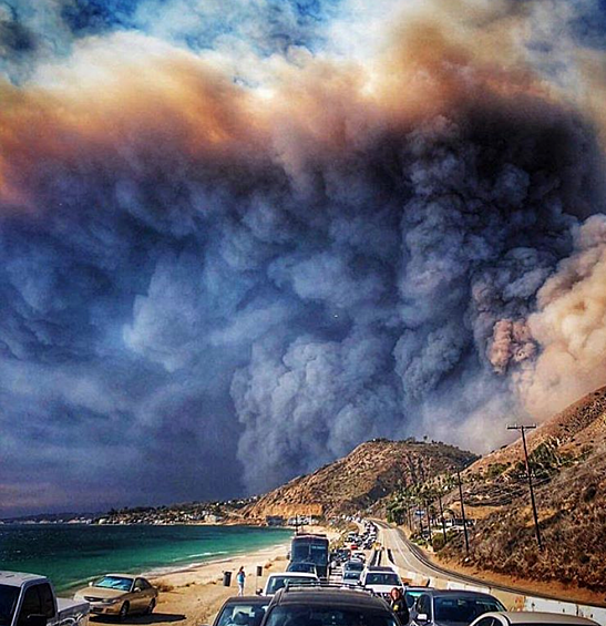  В Калифорнии свыше трех десятков человек погибли в пламени бушующих пожаров