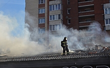 В Свердловской области локализовали мощный пожар в гостинице