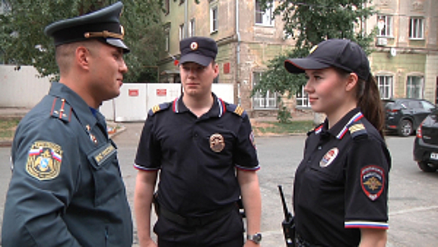 В Самарской области полицейские спасли жильцов горящего многоквартирного дома