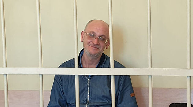 Депутата Петербурга Максима Резника отправили под домашний арест