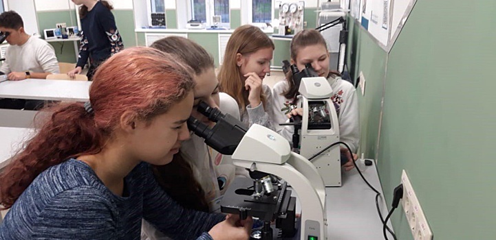 Учащиеся школы № 1212 Щукина провели учебный день в технопарке
