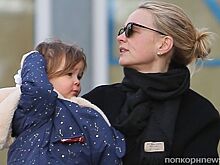 Фото: Кэри Маллиган впервые показала дочь