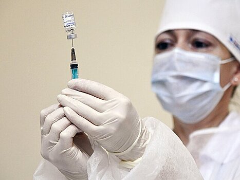 В Депздраве объяснили, почему после вакцинации нельзя отказываться от мер безопасности