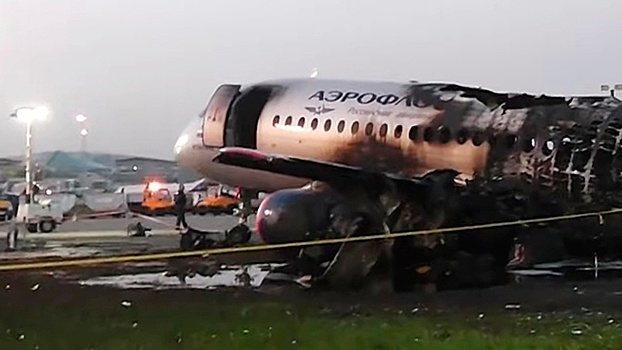Авиаэксперт прокомментировала слухи о багаже пассажиров SSJ-100 при эвакуации
