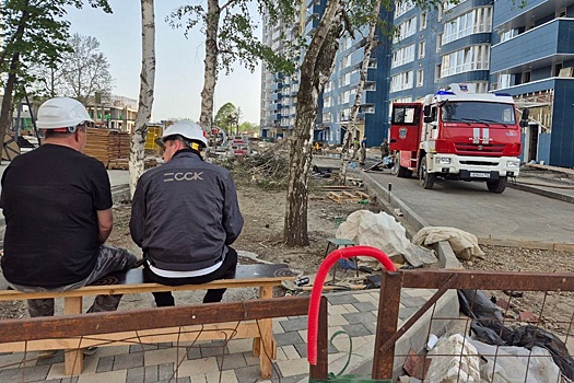 В Краснодаре полностью потушили пожар на крыше 24-этажного дома
