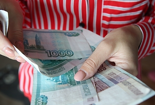 Директора семи омских спортшкол зарабатывают больше 100 тысяч в месяц (список)