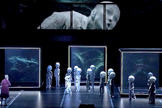 На канале OperaVision состоялась премьера оперы Мусоргского "Борис Годунов" в постановке Нового национального театра Токио