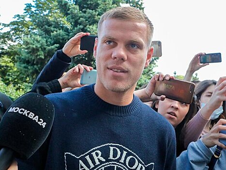 Футболист Кокорин назвал Смолова "чайником" в ситуации с конфликтом в кафе
