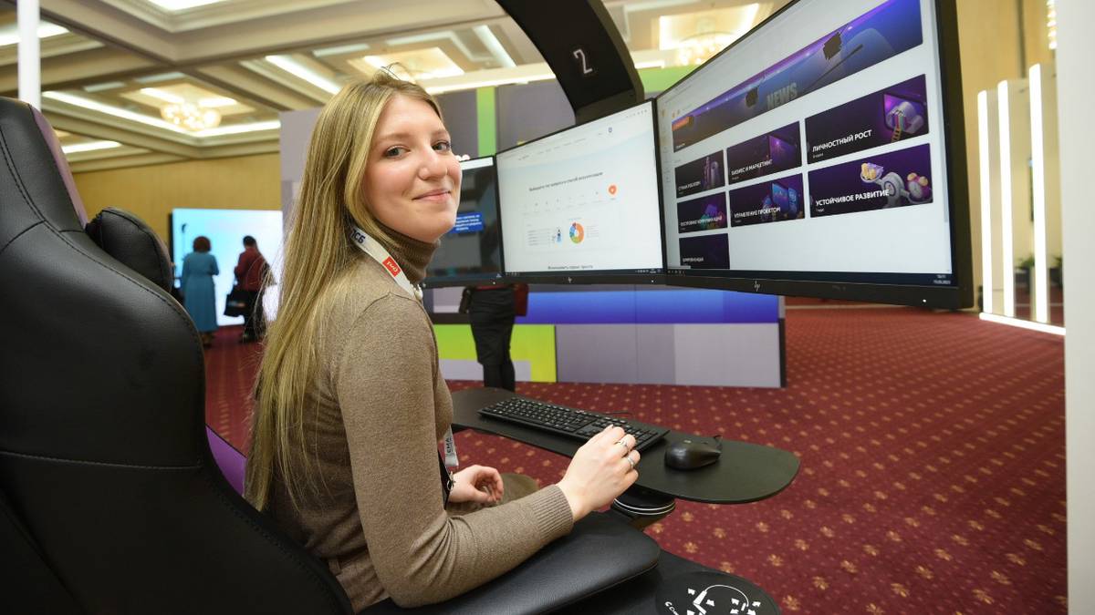 Кадры всех возрастов переобучают под рынок: в Москве стартовала Международная конференция и выставка HR-отрасли
