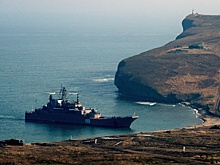 Корабль ТОФ "Адмирал Невельской" высадил морской десант в Приморье