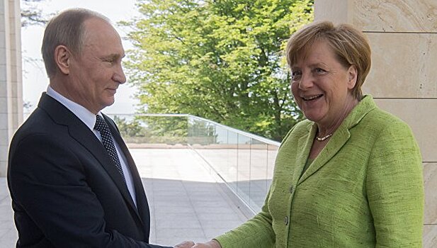 Меркель в послании Путину отметила важность диалога между Россией и ФРГ