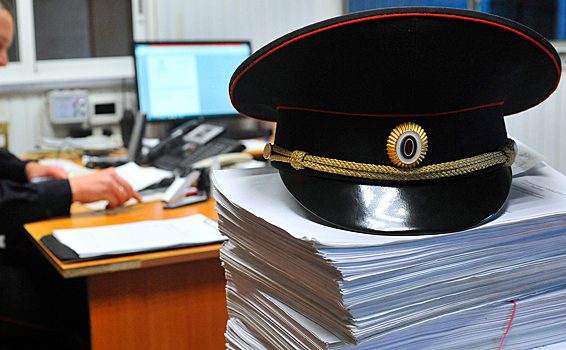 Суд арестовал следователя столичного главка МВД за взятку