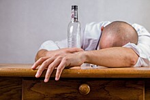 Любителей спиртного старше 40 лет предупредили о «букете» раковых опухолей
