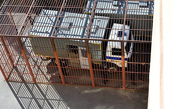 Купить автозак у ГУВД: без спецсигналов и опознавательных знаков