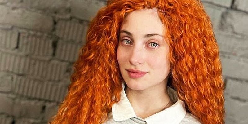 «Прическа на три дня». Косторная заявила, что не планирует выступать с оранжевыми волосами
