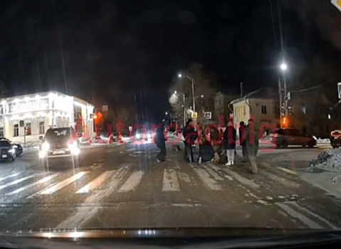 По факту ДТП в Благовещенске, в котором пострадал школьник-пешеход, проводится проверка