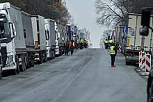 Госпогранслужба Украины: на границе с Польшей скопилось 3500 машин