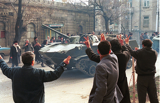 «Черный январь»: 20 января 1990 года советские войска разгромили Баку и убили более 100 человек