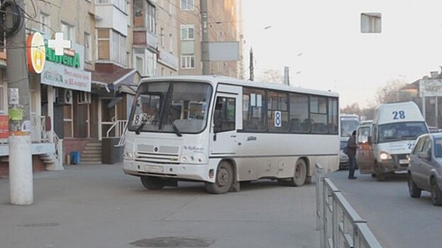 В Рязани столкнулись маршрутка и троллейбус