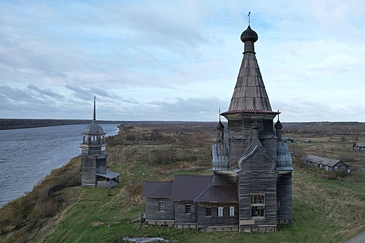 В Поморье падает самый высокий деревянный храм России