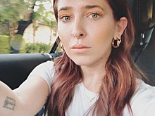 Розовые волосы, тату-созвездия и милые песики: изучаем Instagram новой возлюбленной Кристен Стюарт — блогерши Сары Динкин