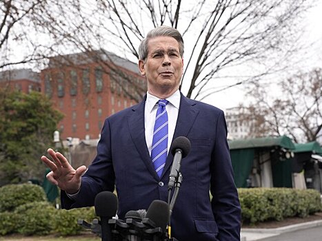 Глава Минфина США Бессент: Вашингтон не ведет торговлю с Москвой