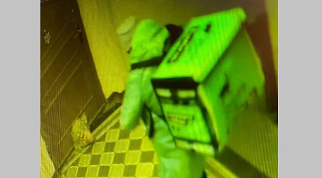 Подкинувший свиную голову Алексею Венедиктову «спалился» в подъезде