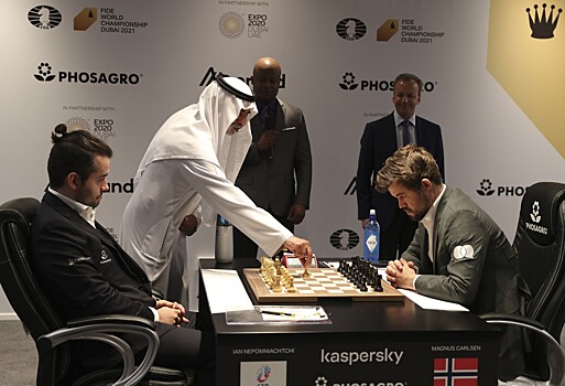Непомнящий проиграл Карлсену в восьмой партии за звание чемпиона мира