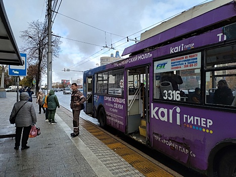 В Новосибирске работу дачных автобусов продлили до 9 октября