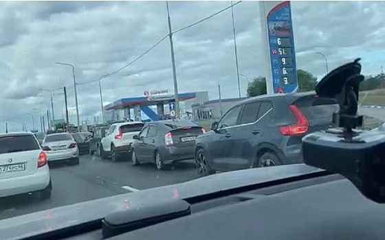 Солотчинское шоссе встало в пробку из-за ДТП