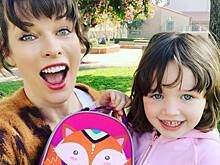 Милла Йовович устроила для 6-летней дочери-именинницы домашнюю вечеринку