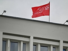 В честь 9 мая на здании Правительства Тамбовской области водрузили Знамя Победы