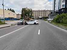 Четыре человека пострадали после столкновения двух Hyundai Solaris в Новосибирске