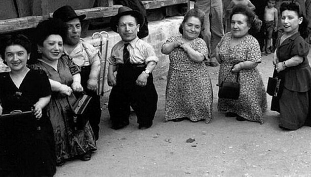 Как семья евреев-лилипутов выжила в Освенциме
