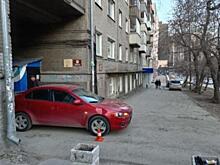 Водитель Mitsubishi Lancer сбила девочку на самокате в Новосибирске