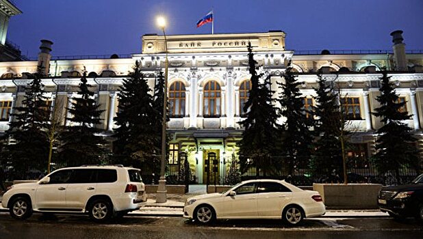 В политике ЦБ по отношению к рублю требуют навести порядок