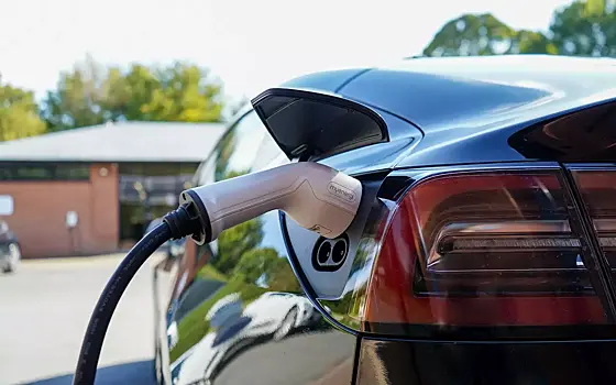 Представлен новый китайский электрокар с выдающейся аэродинамикой