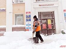 В Татарстане осужденных вывели на улицы для уборки снега