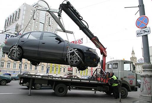 Тюменец перепутал город с пляжем, казанец лишился машины из-за 178 штрафов