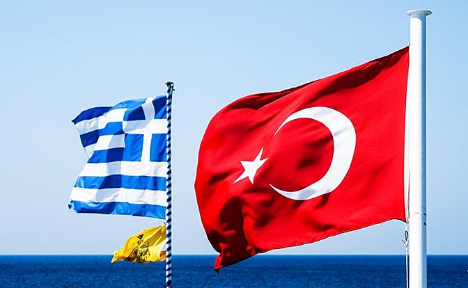 Греция vs Турция: Члены НАТО готовы сцепиться друг с другом в войне