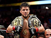 Сехудо попросил президента UFC организовать ему титульный поединок со Стерлингом