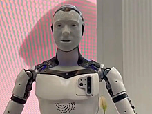 На форуме в Петербурге представили робота-юриста ФССП