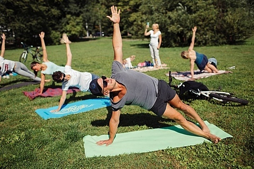 Заключительное занятие "Йоги в парке" на острове Канта проведут под живую музыку