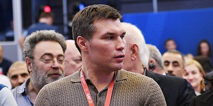 «Вся страна следит за вашими выступлениями и переживает». Дрозд обратился к боксерам Сычуговой и Демурчян перед финалами женского ЧМ