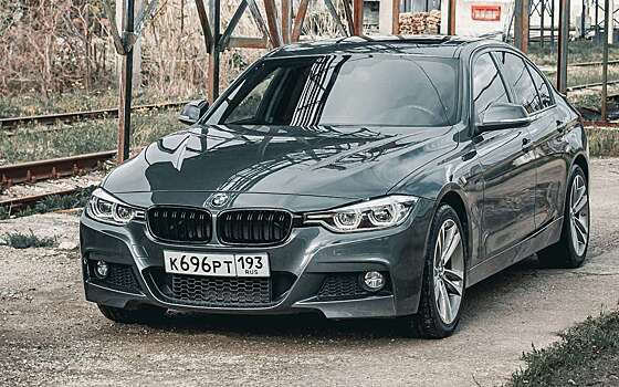 В России могут обязать заменить госномера без триколора